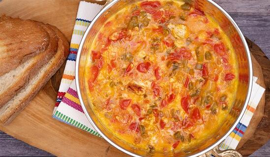 Миш маш с пилешко и готварски крем 