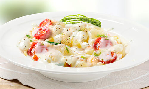 Конкилие с песто и чери домати