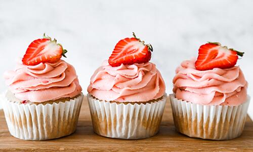 Мъфини с ягоди и шоколад