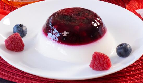 Плодова панакота