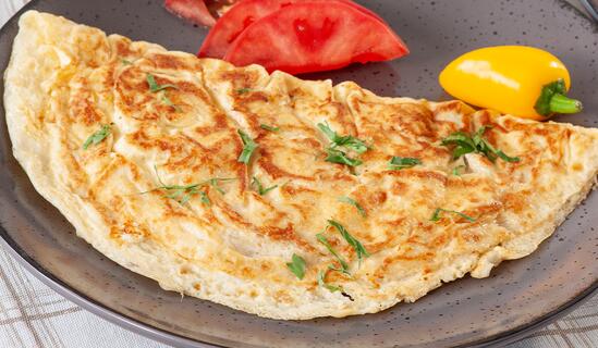 Омлет със сирене и CREMIO за готвене