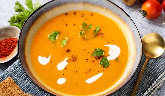 Пикантна крем супа от леща